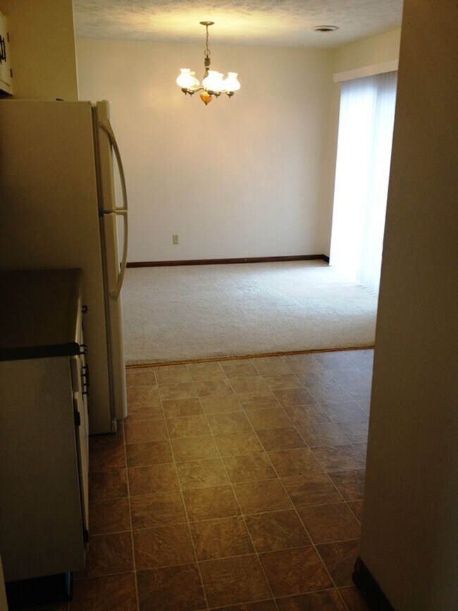 Building Photo - Spacious home in East Manhattan!
