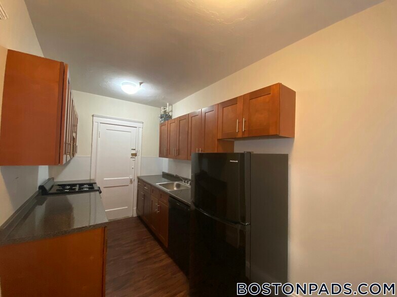 Building Photo - 1171 Boylston St