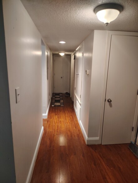 Building Photo - 29 Quail Run