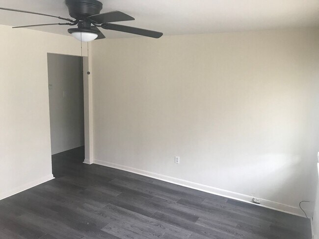 Building Photo - 4125 &amp; 4127 Fourth Street