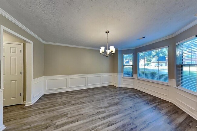 Building Photo - 1357 Lamont Dr SW