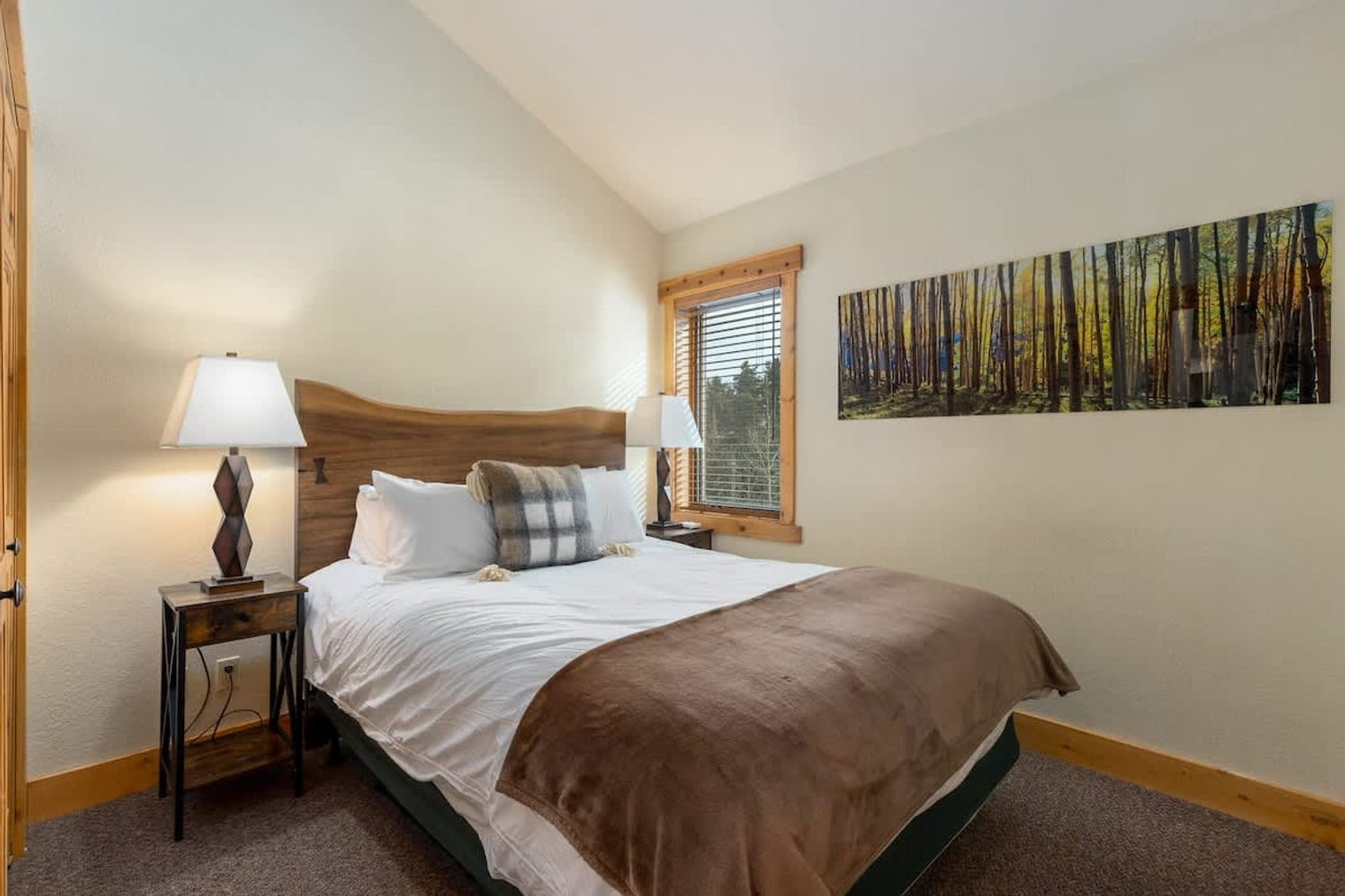 Building Photo - 500-504 4 O'Clock Rd