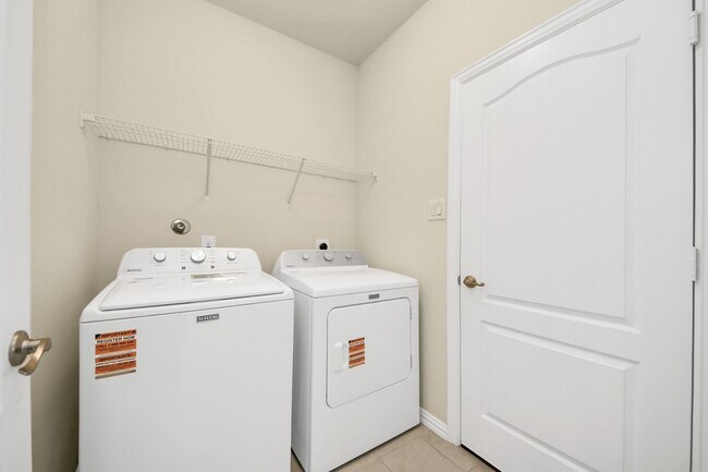 Building Photo - 30243 Twisting Springs Dr