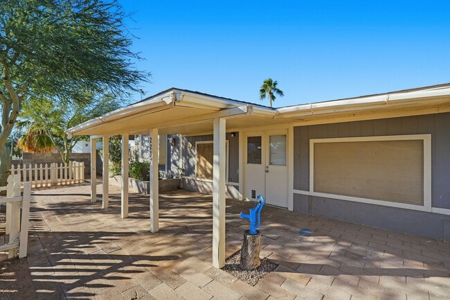 Building Photo - 2237 W Foothill St