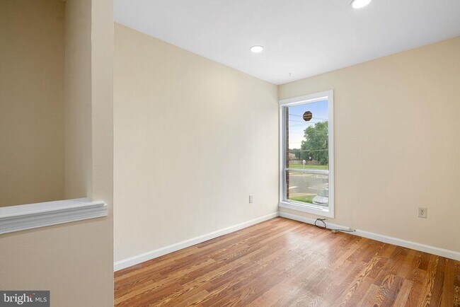 Building Photo - 3281 Red Lion Rd