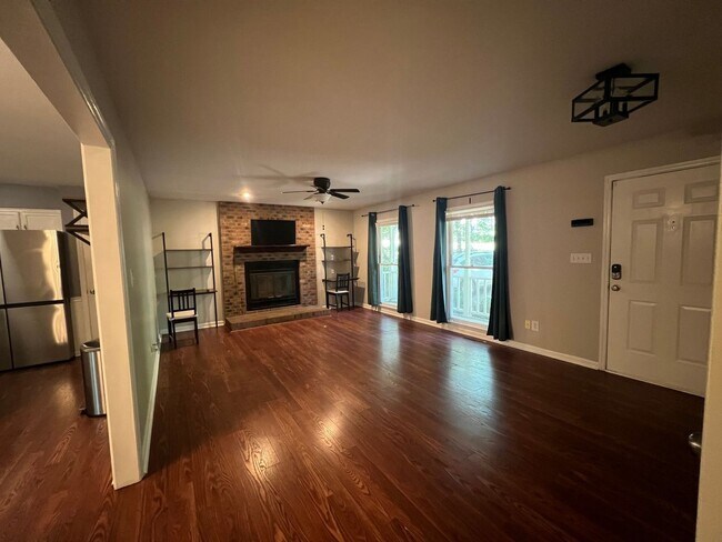 Building Photo - Charming 3BR House in Raleigh