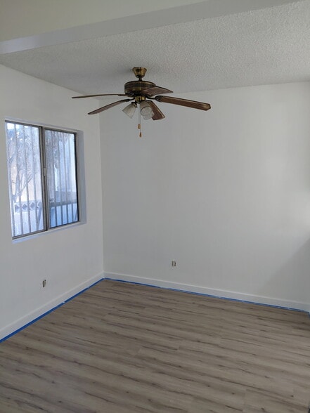 Building Photo - 4081 W 141st St