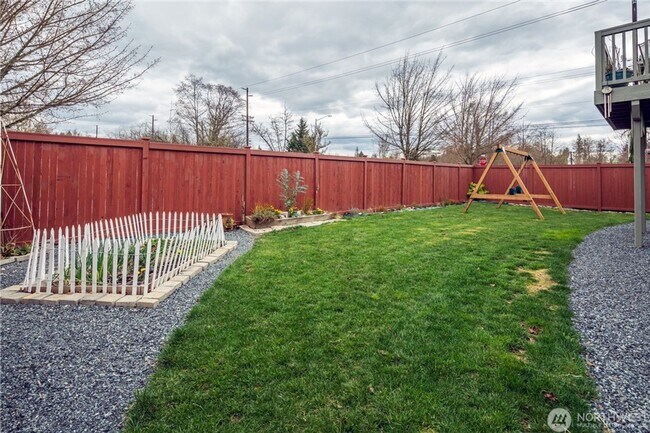 Building Photo - Spacious Eagle Heights Rental w/ Playgroun...