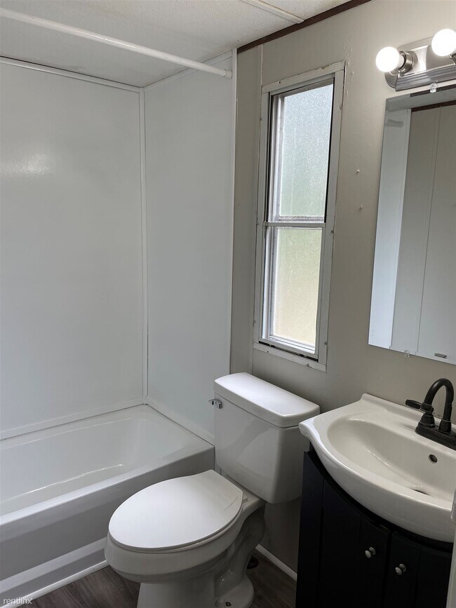 Building Photo - 3 br, 2 bath Mobile Home - 718 Reedy O Smi...