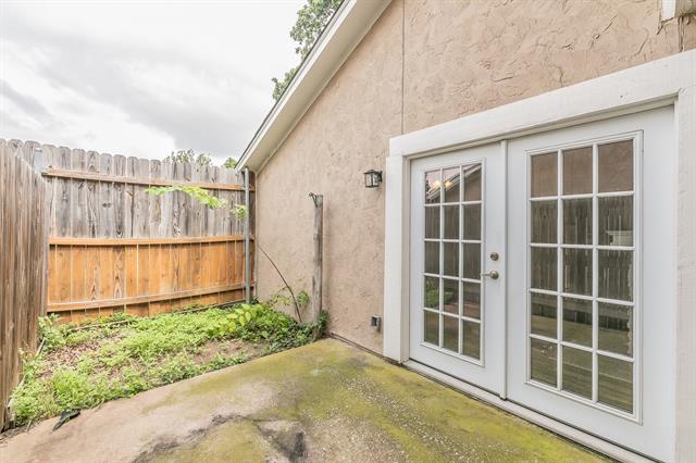 Building Photo - 2762 Parkchester Dr