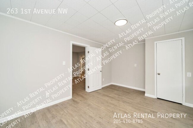 Building Photo - 263 1st Ave NW
