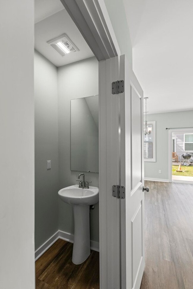 Building Photo - Reduced! 3 Bedroom Townhome each with en-s...