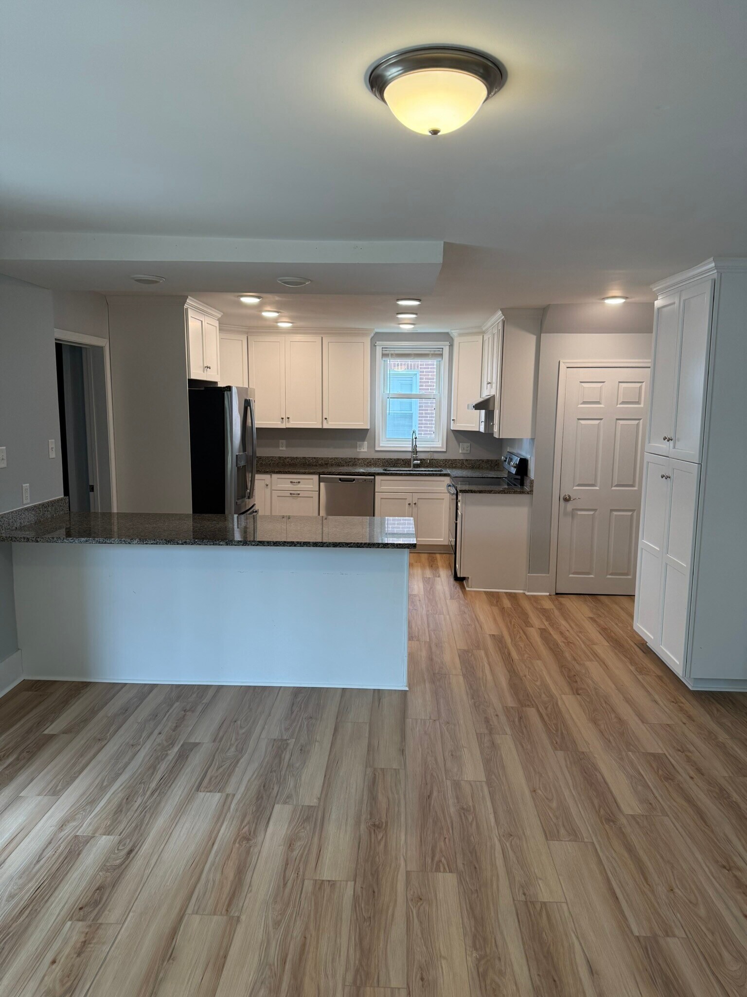 Building Photo - 13813 Village Mill Dr