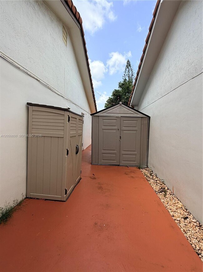 Building Photo - 11307 SW 74th Terrace
