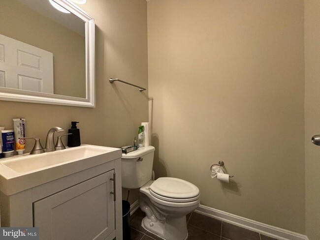 Building Photo - 8181 Carnegie Hall Ct