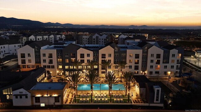 Building Photo - 6040 Radiant Ct