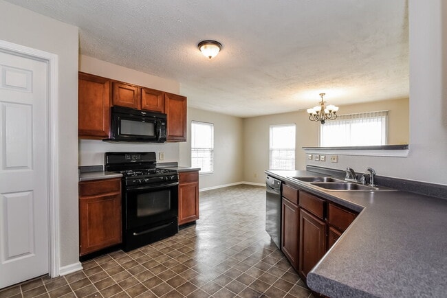 Building Photo - 7740 Brandenburg Way
