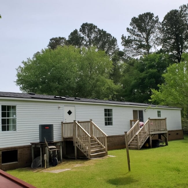 Building Photo - 8192 Bing Hill Rd