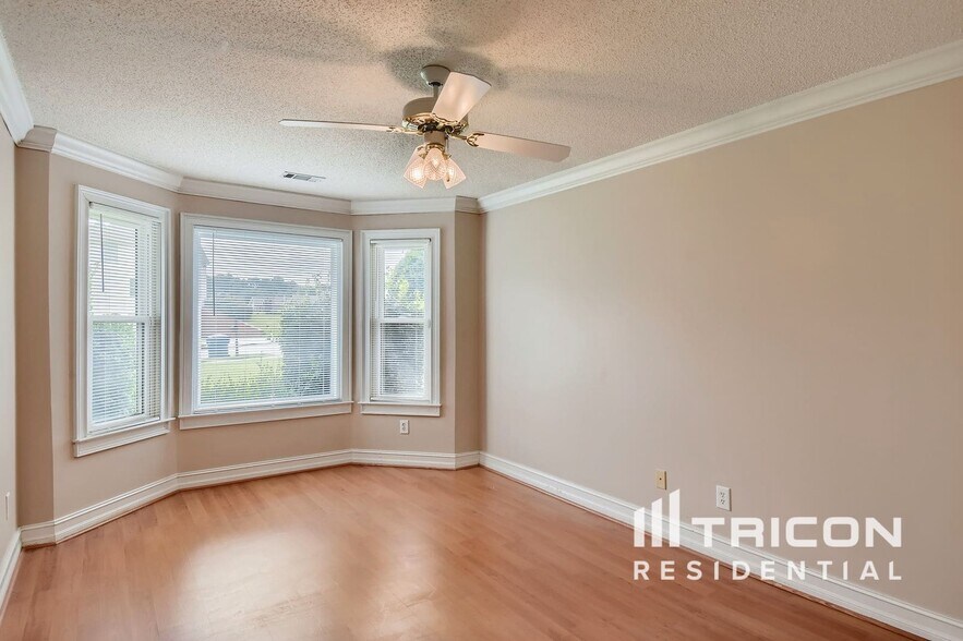 Building Photo - 105 Arbor Cove Way