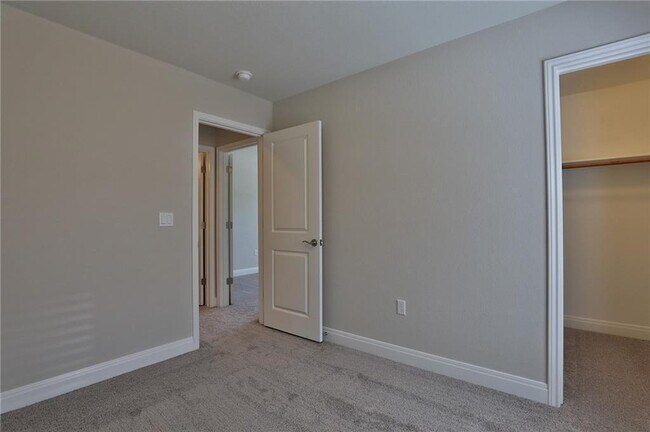 Building Photo - 10606 Turnbull Loop