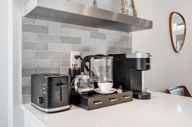 Building Photo - 4806 Dayton Ave N