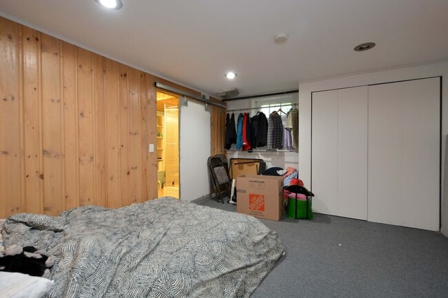 Building Photo - Mid-Century Charm and Comfort with a Sauna!
