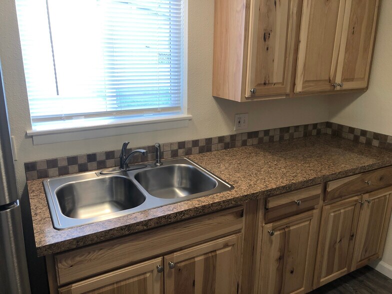 Building Photo - 4508 Stover St