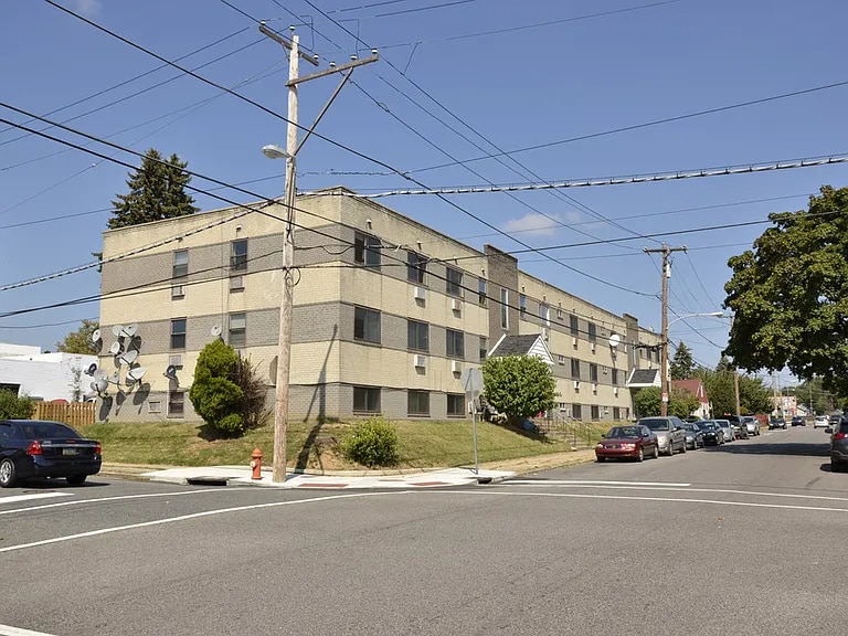 Building Photo - 6801 Bingham St