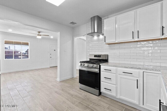 Building Photo - 3605 Taylor Ave