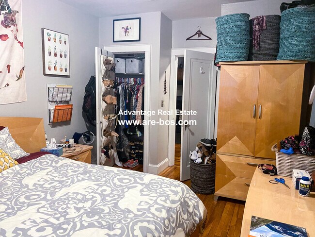 Building Photo - 19 Lanark Rd