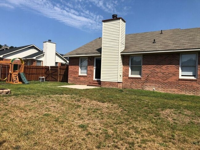 Building Photo - 2209 Mossycup Ln