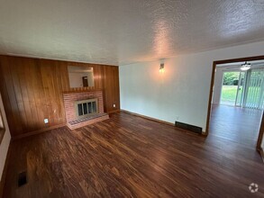 Building Photo - 5075 Lone Oak Rd SE