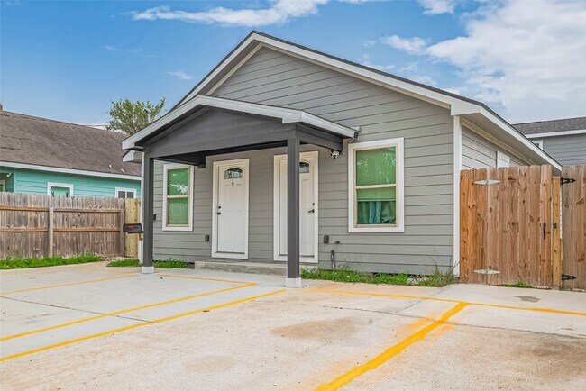 Building Photo - 6725 Avenue K