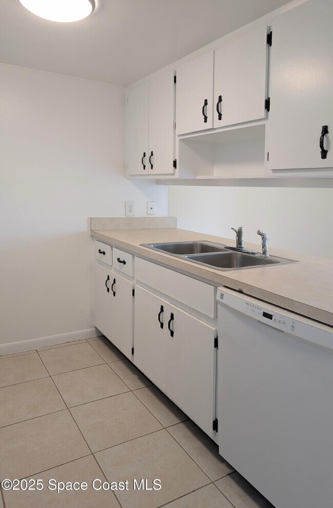 Building Photo - 121 San Juan Cir