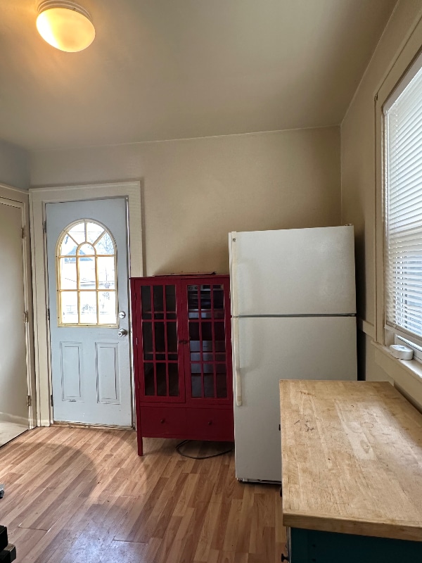 Building Photo - 234 College St