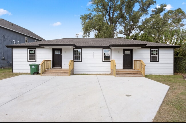 Building Photo - 5031 Mallow St