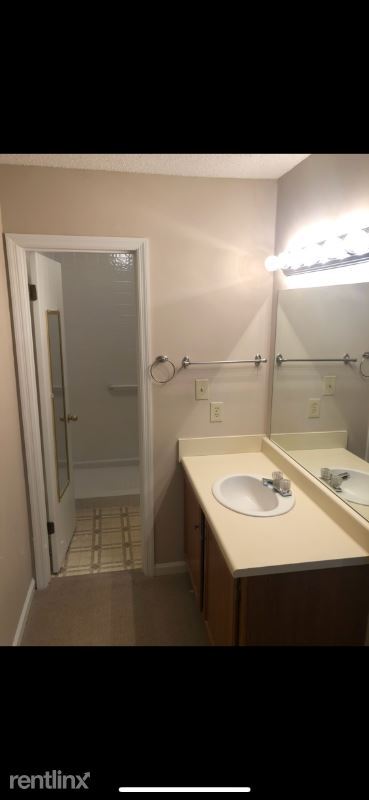 Building Photo - 2 br, 2 bath Condo - 2007 Shields Rd