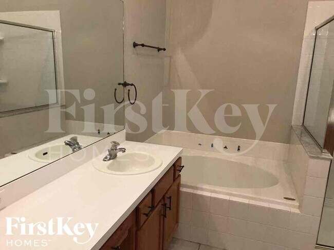 Building Photo - 13233 Evening Sunset Ln