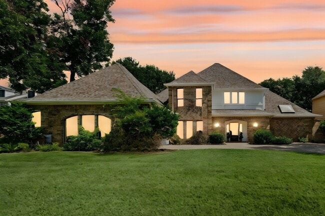 Building Photo - 1714 Plantation Dr