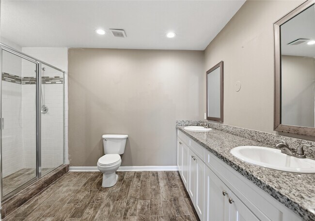 Building Photo - 3424 Balboa Cir