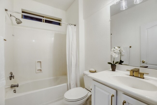 Building Photo - 16844 N 98th Pl