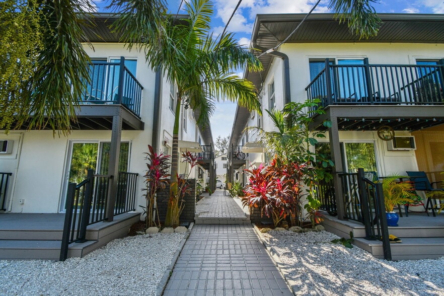 Primary Photo - Northbay Villas
