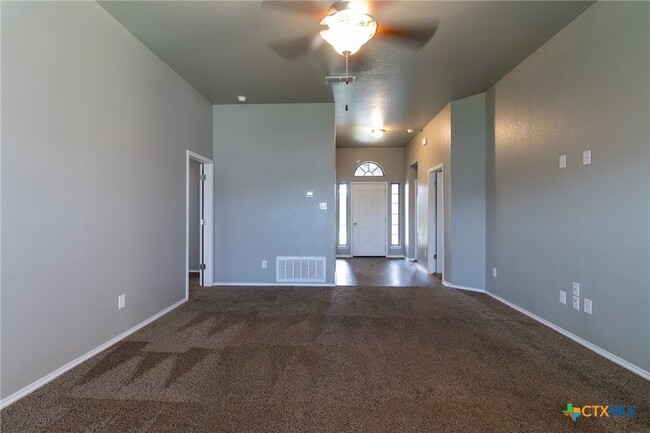 Building Photo - 2305 Vicksburg Ln