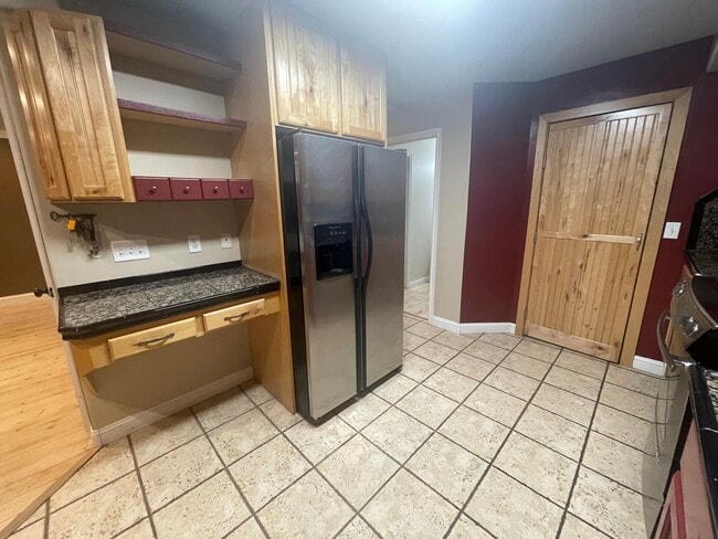 Building Photo - 572 W 6300 S