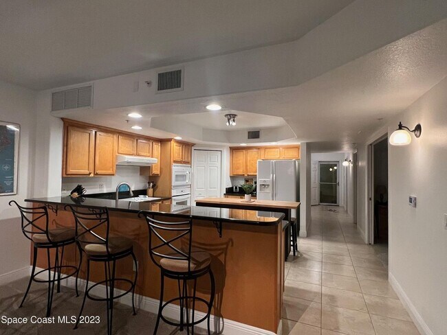 Building Photo - 161 Majestic Bay Ave