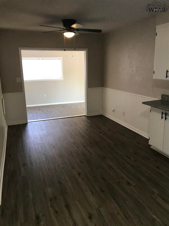 Building Photo - 3009 AVENUE Q B Ave