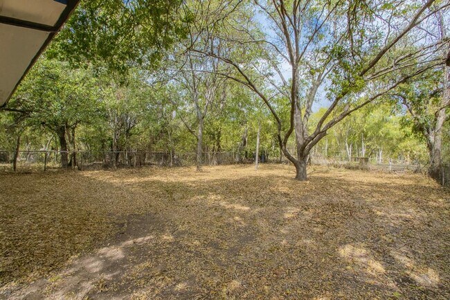 Building Photo - 5807 Mayo Dr