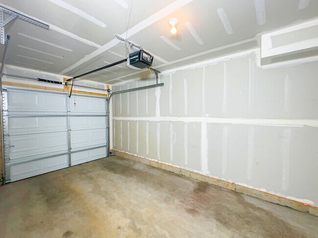 Building Photo - 72 Caswell Dr