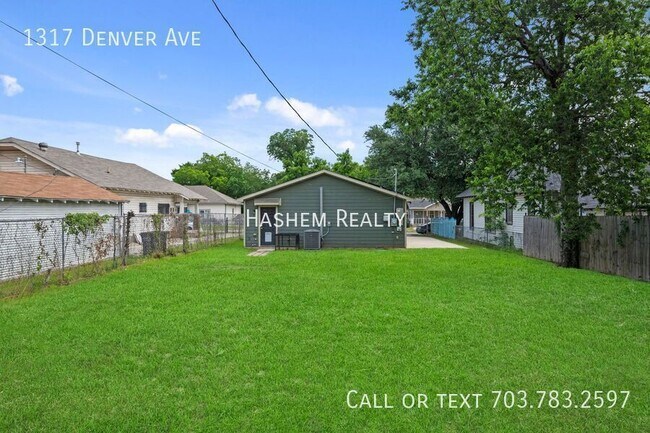 Building Photo - 1317 Denver Ave