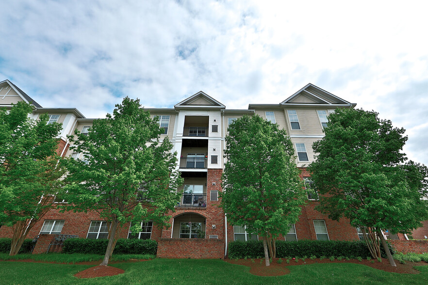 Exterior of building - The Point at Herndon